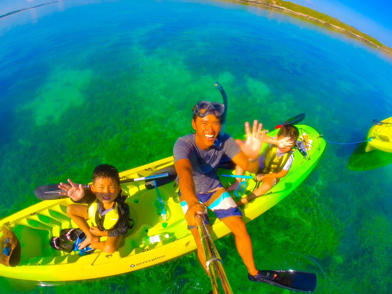【小浜島/約2.5時間】11月～3月限定！冬こそ最高の透明度☆小浜ブルーの海でシーカヤック＆細﨑集落さんぽツアー♪満潮時のみ開催＜送迎付き＞No.690