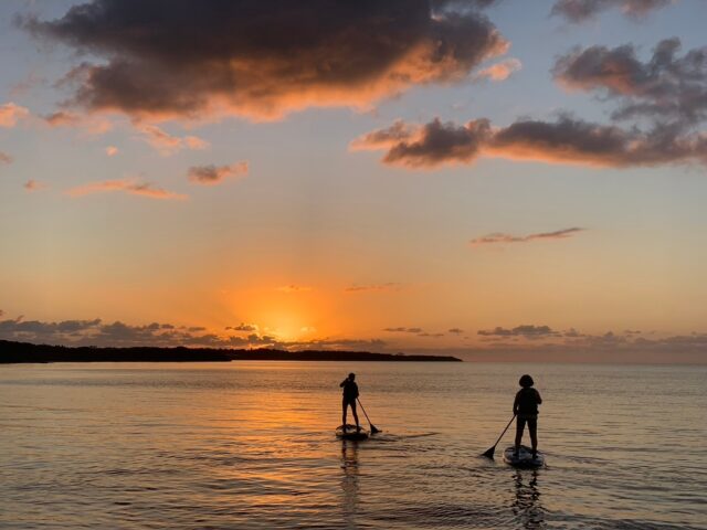 【小浜島/夕方】年齢制限なし☆初心者歓迎の1組貸切サンセットSUPツアー＜送迎＆写真・動画付き＞カップル・ファミリーにもおすすめ☆