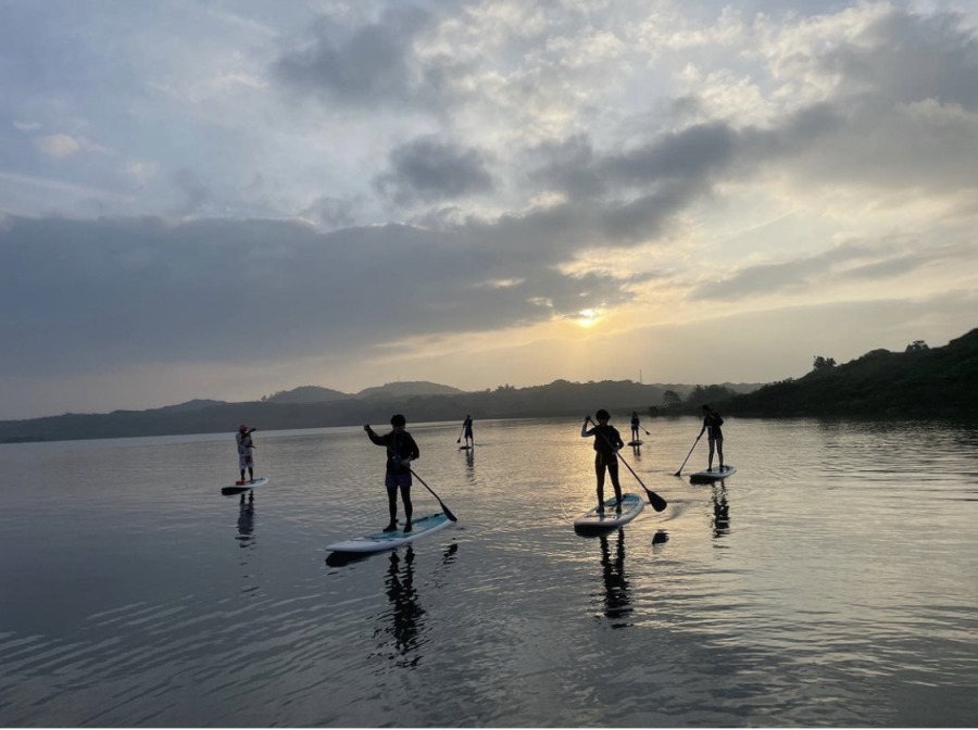 【小浜島】ガイド貸切で安心♪自分たちのペースで楽しもう☆選べる60分or90分プライベートSUPツアー《送迎＆写真サービス付》（No.630）