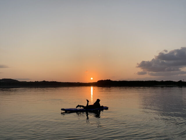 【小浜島/夕方】年齢制限なし☆初心者歓迎の1組貸切サンセットSUPツアー＜送迎＆写真・動画付き＞カップル・ファミリーにもおすすめ☆