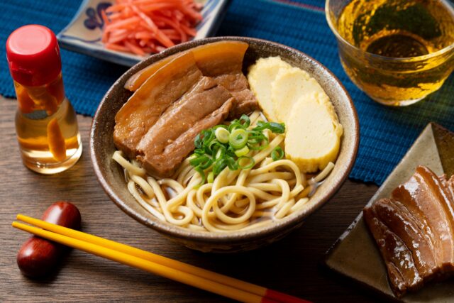 夜ご飯、小浜島で何食べる？グルメ好きが選ぶ人気のディナースポット8選